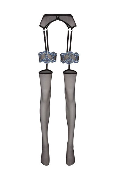 ブルー